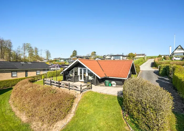 Holiday home Anu - 400m From The Sea By Interhome